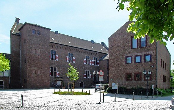 Brauche ich einen Makler f�r den Immobilienverkauf in Grevenbroich?