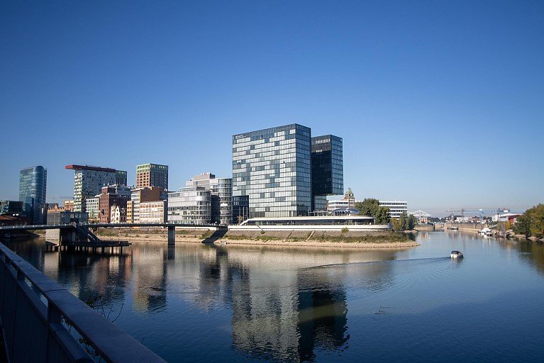 Immobilienmakler Medienhafen