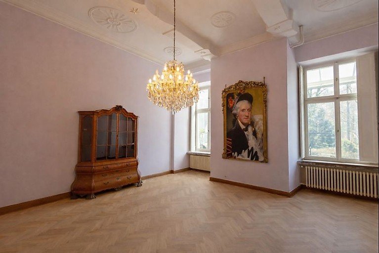 Schloss-Immobilienmakler
